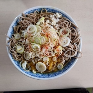 あったまる〜！鍋焼き味噌煮込みうどん